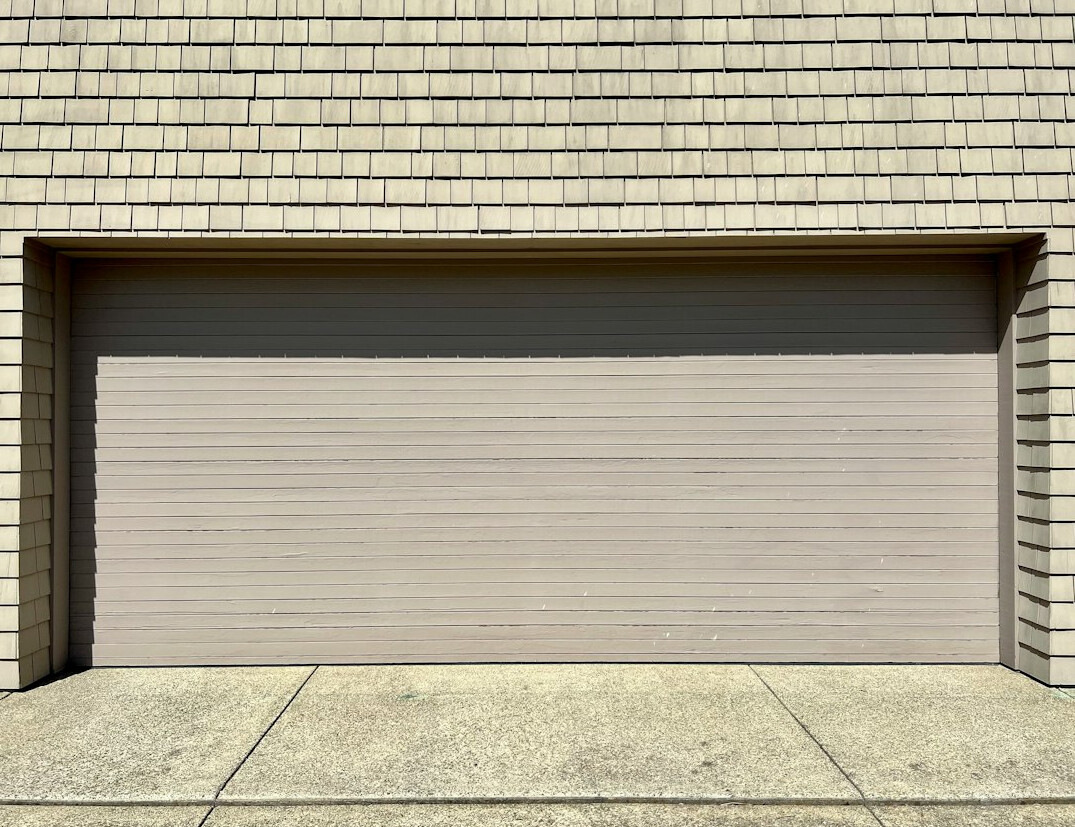 House with a garage door